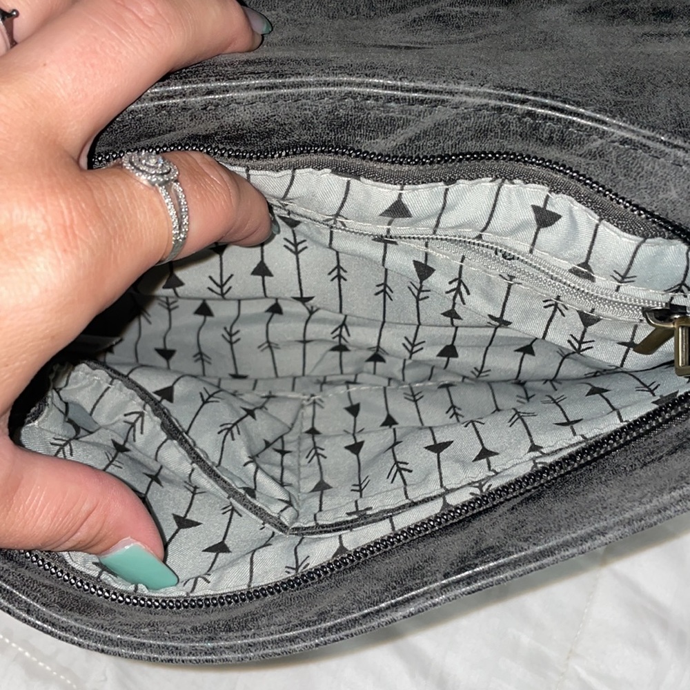 Cross body purse - Picture 3 of 3